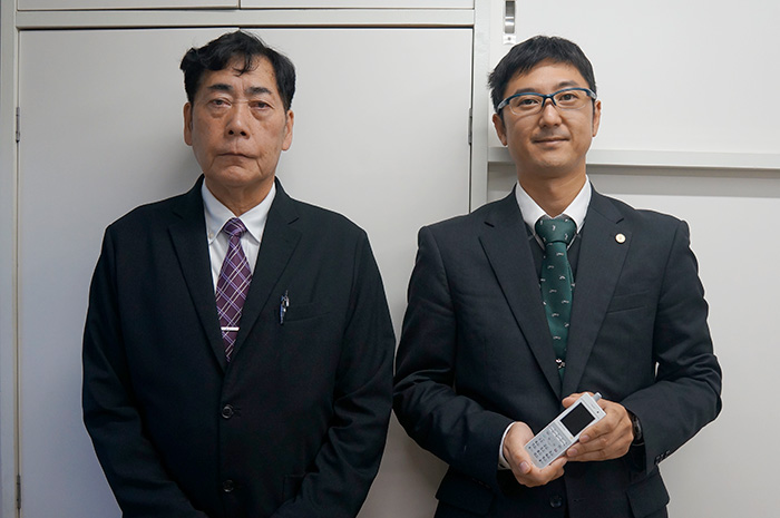 �גJ�l�ƌF�J�l�̎ʐ^